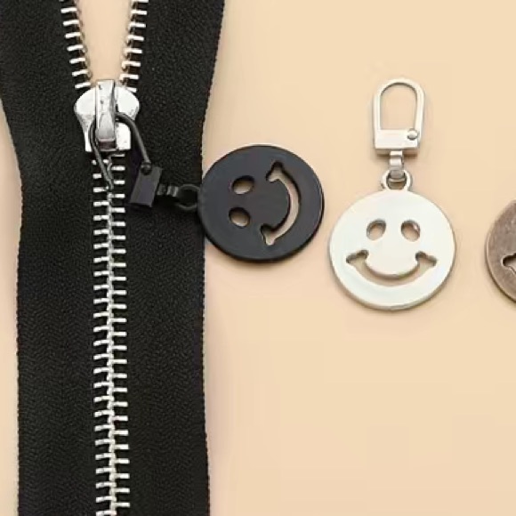 Other - 5pc Assorted Smiley Metal Zipper Pulls - Charms